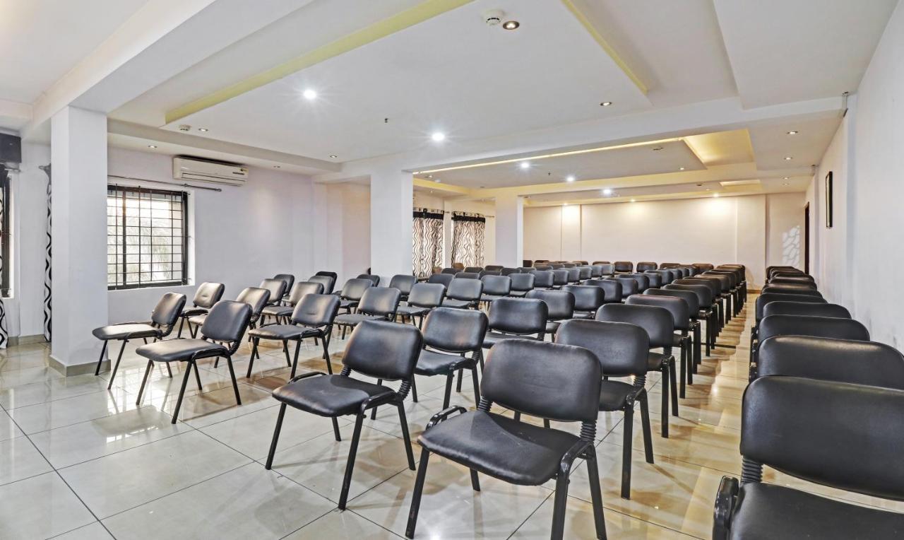 Treebo Symphony Hotels And Resorts Angamally Kizhake Chālakudi 外观 照片