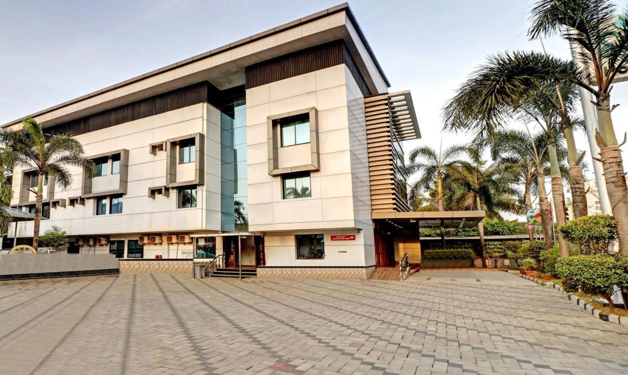 Treebo Symphony Hotels And Resorts Angamally Kizhake Chālakudi 外观 照片